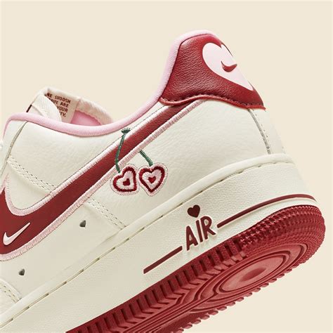 best Nike valentine's day